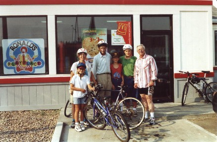 Bike Riders at McDonald's Glasgow with Martin Blanks, Photo by Lisa Dunning